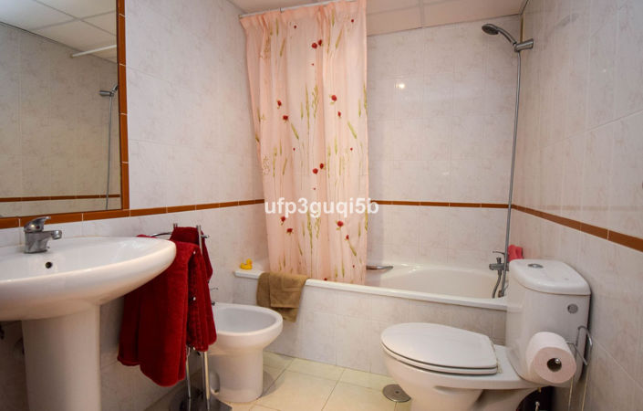 Image No.13-2 Bed Property for sale