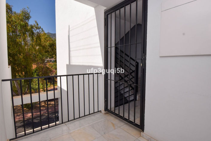 Image No.16-2 Bed Property for sale