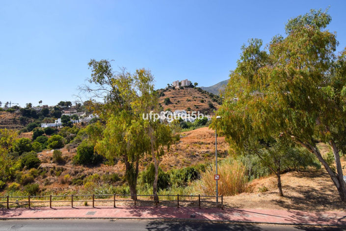 Image No.4-2 Bed Property for sale