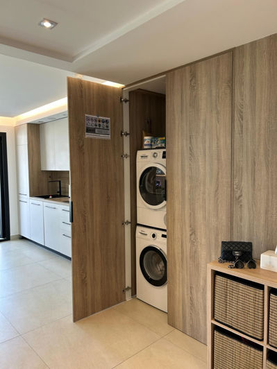 Image No.37-3 Bed Property for sale