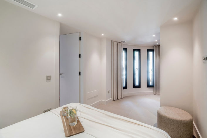 Image No.30-3 Bed Property for sale