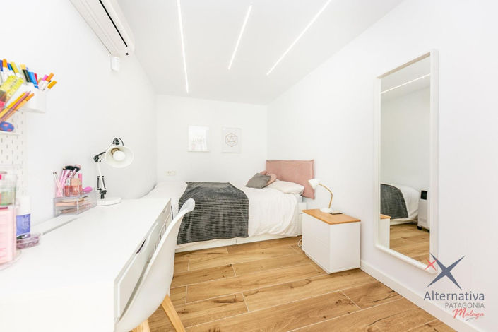 Image No.28-4 Bed Property for sale