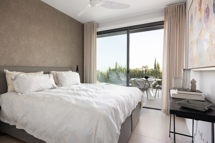 Image No.13-2 Bed Property for sale