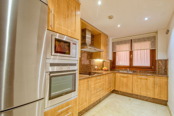 Image No.15-2 Bed Property for sale