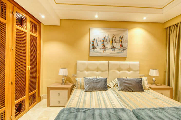 Image No.27-2 Bed Property for sale