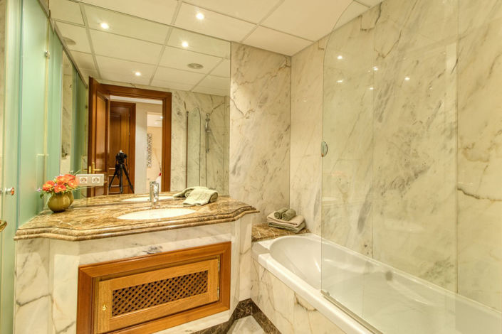 Image No.29-2 Bed Property for sale