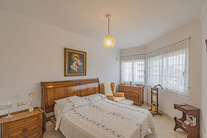 Image No.3-2 Bed Property for sale