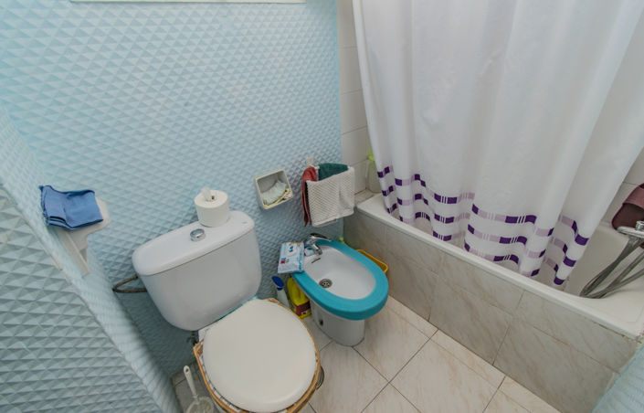 Image No.14-2 Bed Property for sale