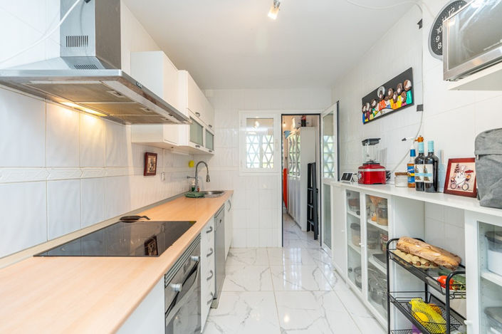 Image No.3-3 Bed Property for sale