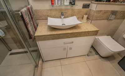 property105348272172f64eed3f092a37567b4a0f4b