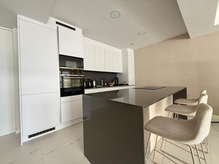 Image No.7-2 Bed Property for sale