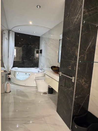 Image No.15-2 Bed Property for sale