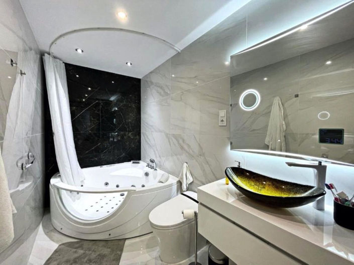 Image No.4-2 Bed Property for sale