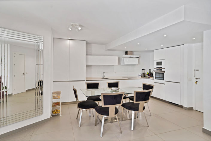 Image No.42-2 Bed Property for sale