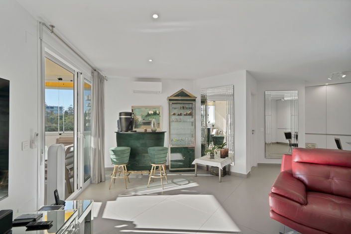 Image No.44-2 Bed Property for sale