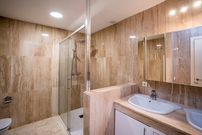 Image No.8-3 Bed Property for sale