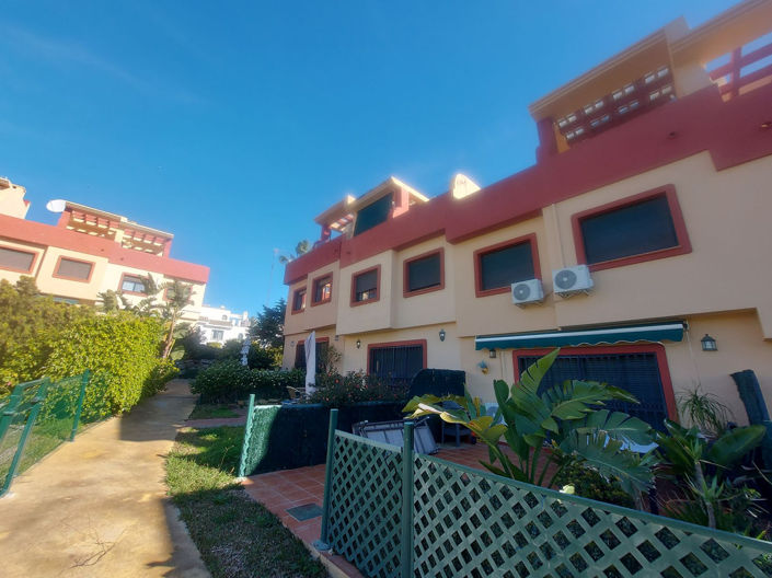 Image No.27-3 Bed Townhouse for sale