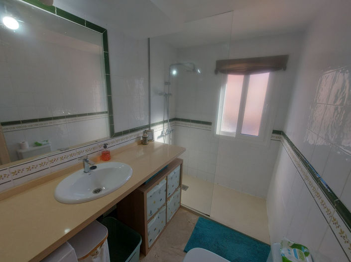 Image No.29-3 Bed Townhouse for sale