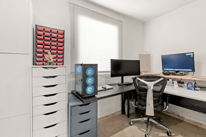 Image No.15-3 Bed Property for sale