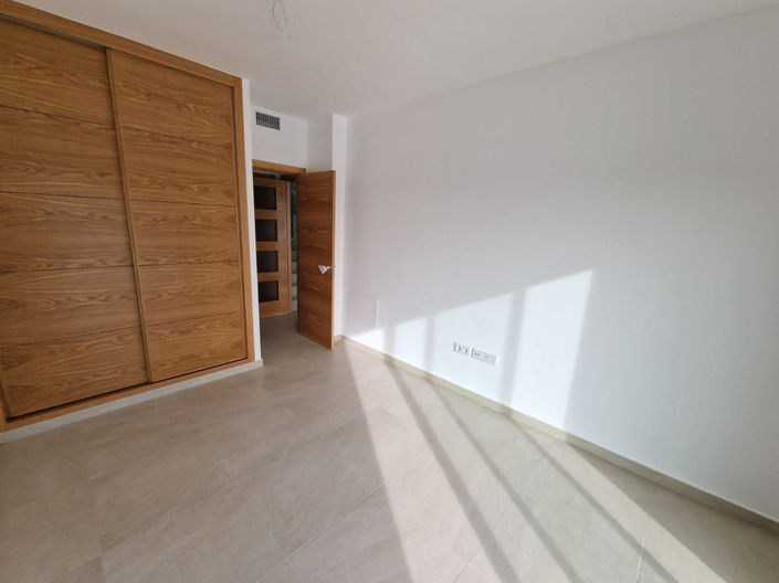 Image No.14-4 Bed Villa for sale