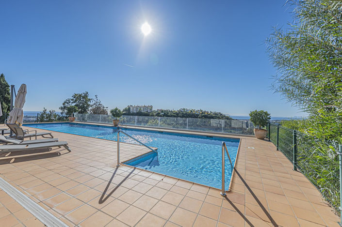 Image No.14-2 Bed Property for sale