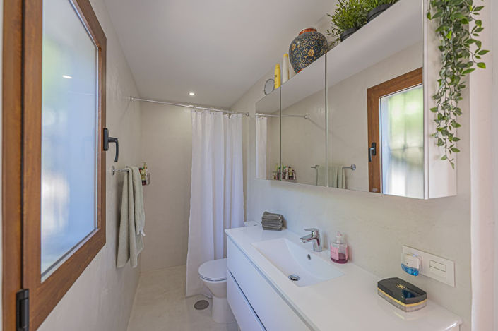 Image No.38-2 Bed Property for sale