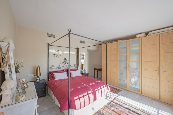 Image No.5-2 Bed Property for sale