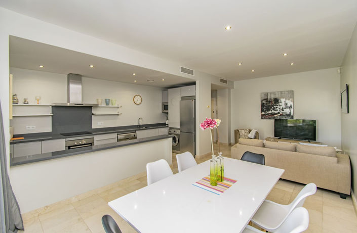 Image No.12-2 Bed Property for sale