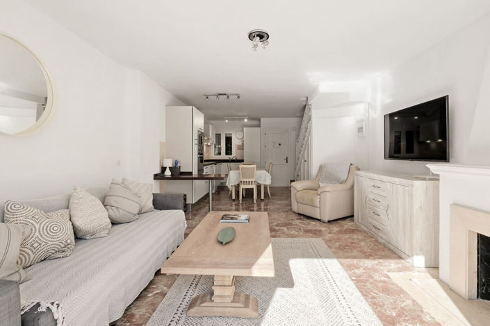 Image No.6-2 Bed Townhouse for sale