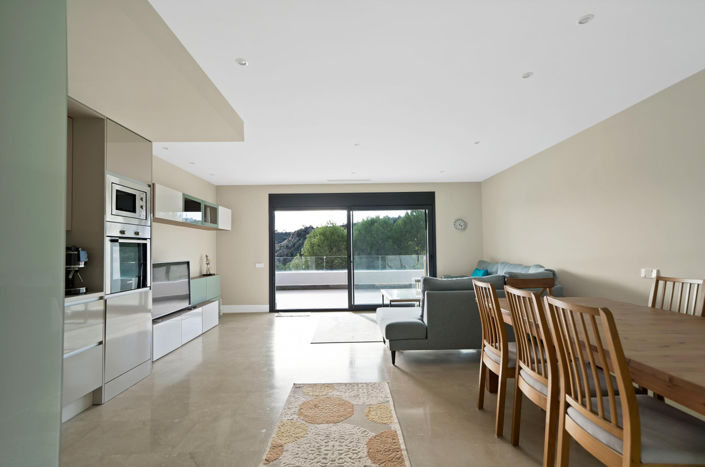 Image No.24-2 Bed Property for sale