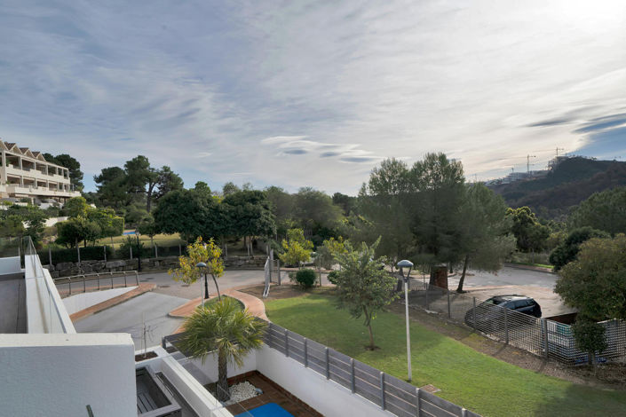 Image No.40-2 Bed Property for sale