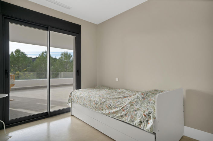 Image No.7-2 Bed Property for sale