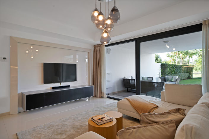 Image No.15-3 Bed Property for sale