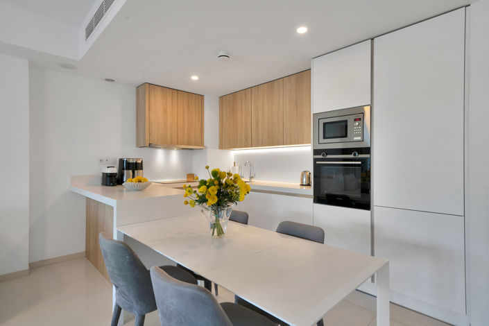 Image No.17-3 Bed Property for sale