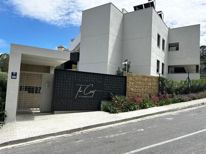 Image No.16-3 Bed Property for sale