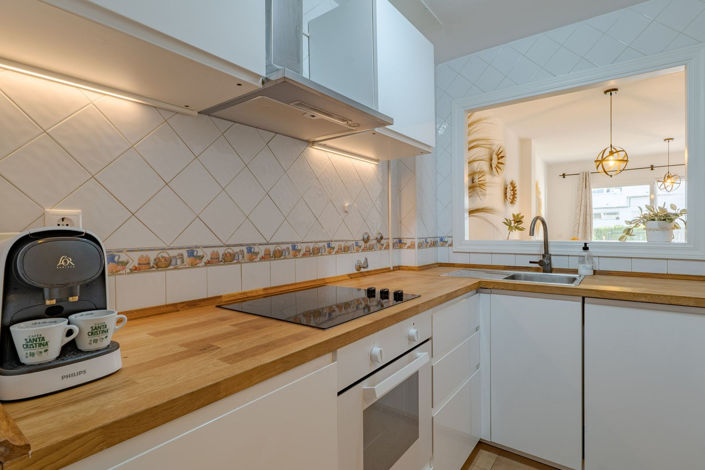 Image No.17-2 Bed Property for sale