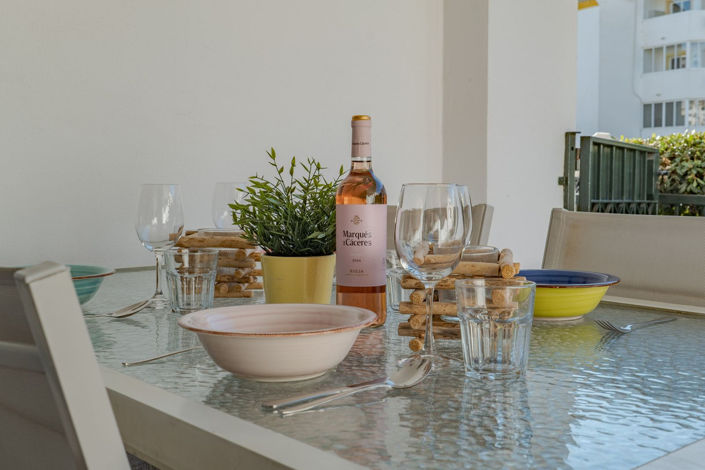 Image No.23-2 Bed Property for sale