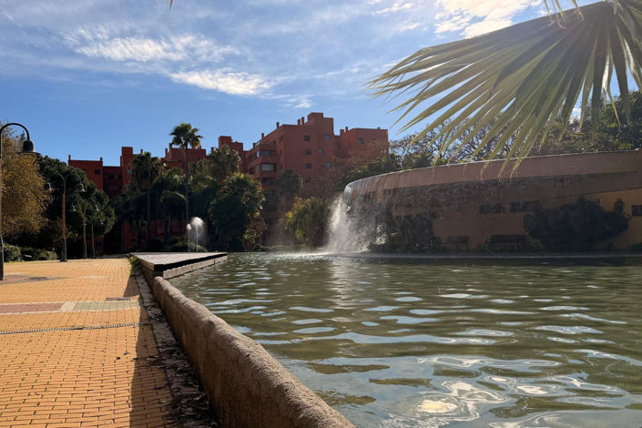 Image No.17-2 Bed Property for sale