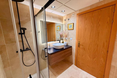 property8362085e09cabb8e689fc61d5f0c0c3fb6a