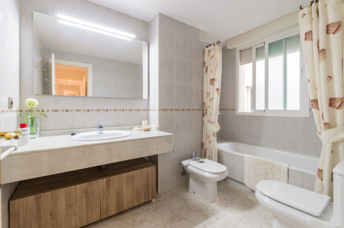 Image No.21-3 Bed Property for sale