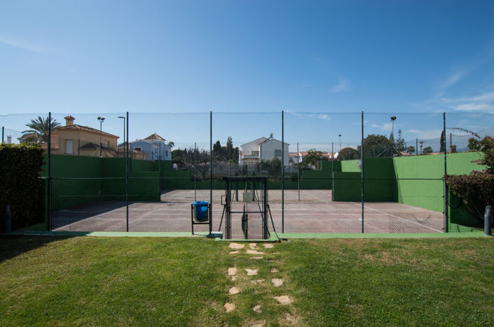 Image No.28-3 Bed Property for sale