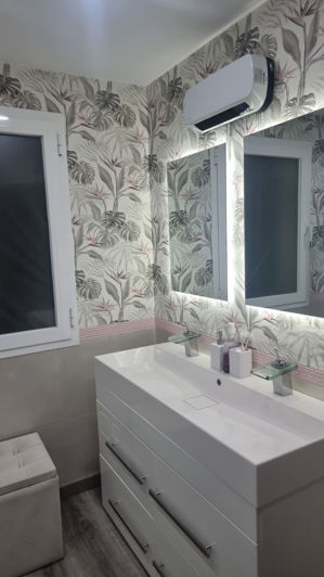 Image No.10-3 Bed Property for sale