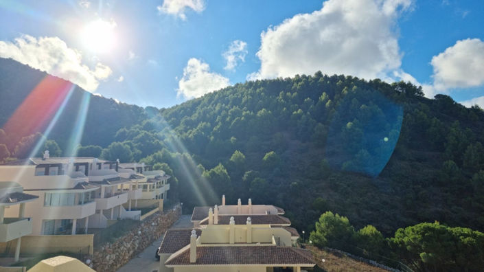 Image No.17-3 Bed Property for sale