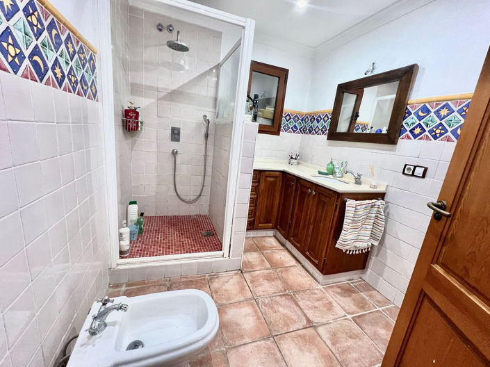 Image No.17-4 Bed Villa for sale