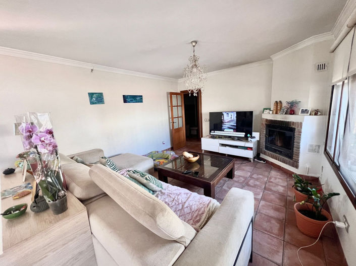 Image No.3-4 Bed Villa for sale