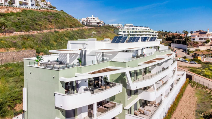 Image No.17-3 Bed Property for sale