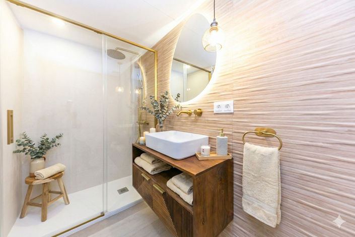 Image No.22-3 Bed Property for sale