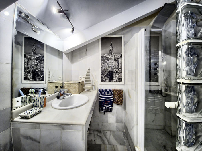 Image No.35-6 Bed Townhouse for sale