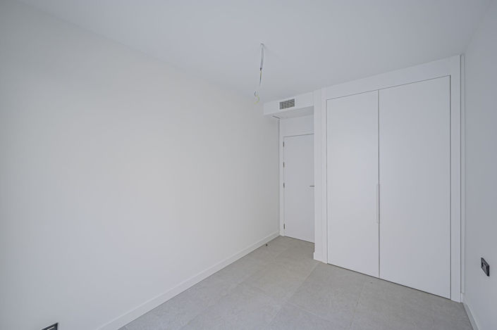 Image No.26-3 Bed Property for sale