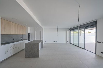 property1033a11357668fef39d4a02872edbf3948ea